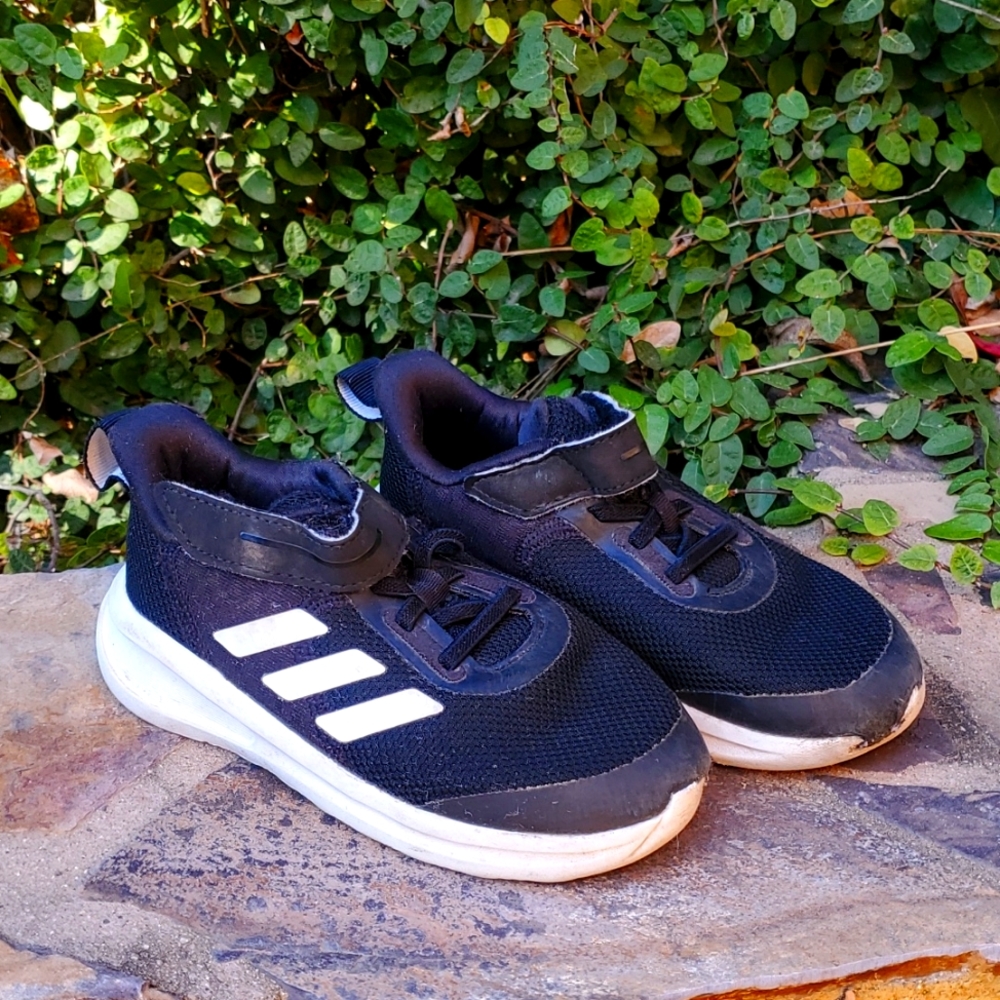 Childrens Adidas shoes size 9K
